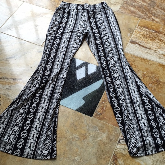 Supersoft superstretchy Vertical pattern flare leg - Picture 5 of 8